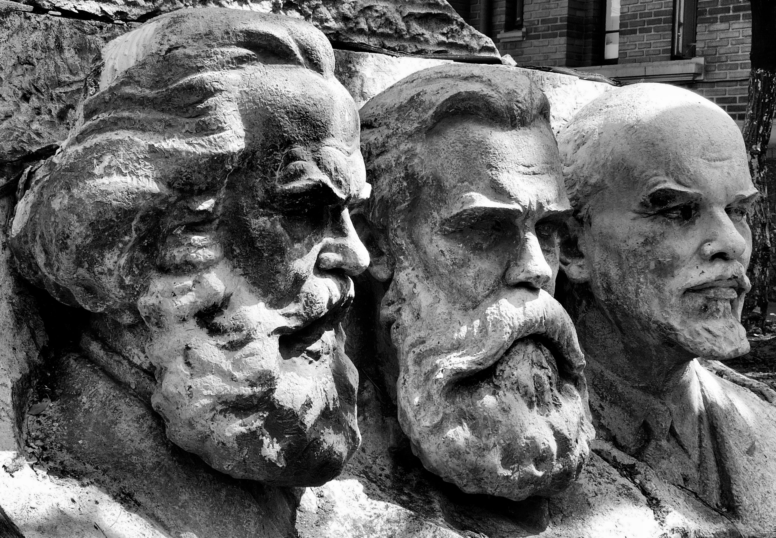 Барельеф Маркс Энгельс Ленин Сталин