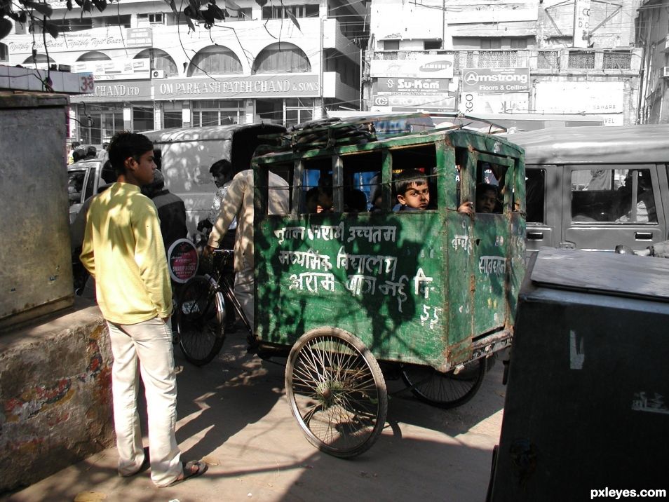 Entry number 106438 School bus, Old Delhi