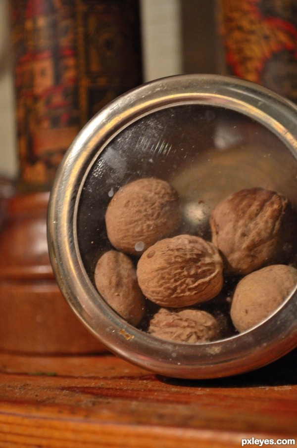 Nutmeg maybe?