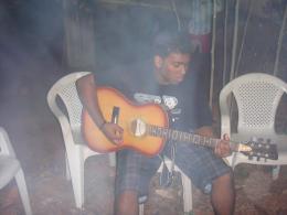 Strumming D Cold @ D Barbeque