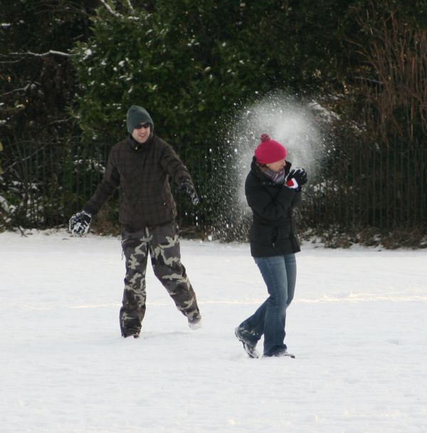 Snowball fight 