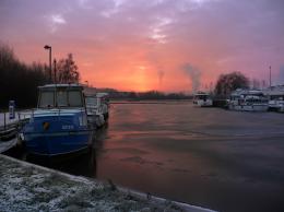 Port de plaisance sous le gel