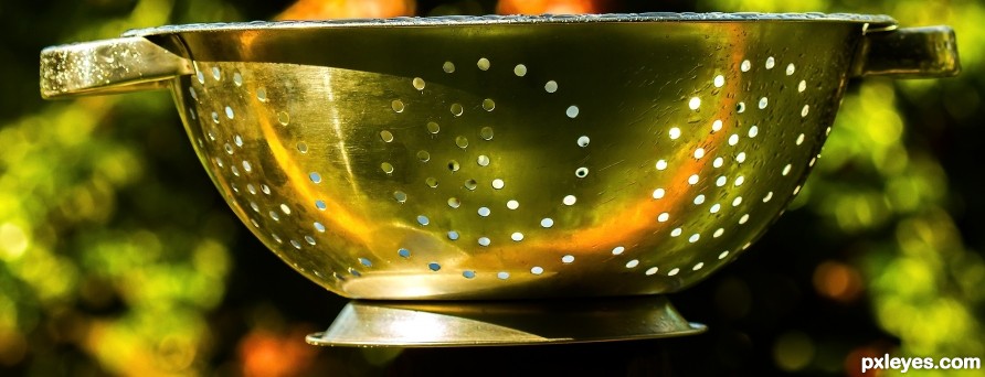 colander outside