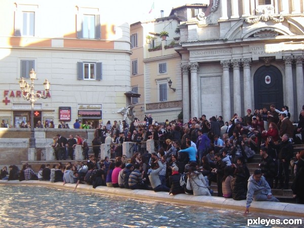 Many coins in the fountain!