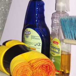 Dustersdisinfectantampdetergentfordecontamination