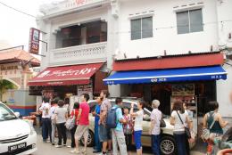 famous food at melaka & q