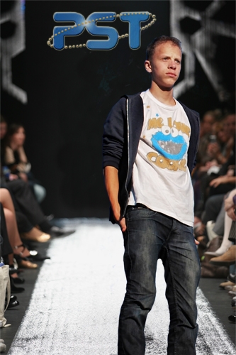 Creation of PST Fashion week: Step 9