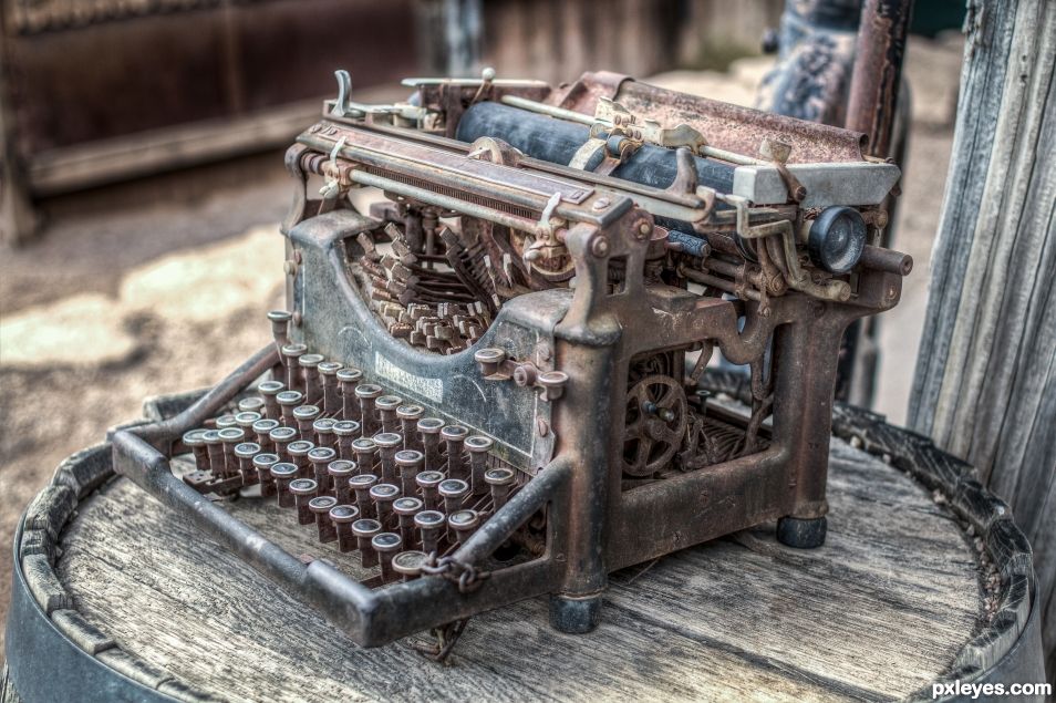 Rusty Writing Machine