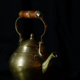 Copper tea pot  Picture