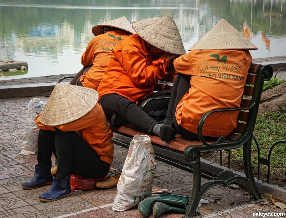 4 Hats in Hanoi