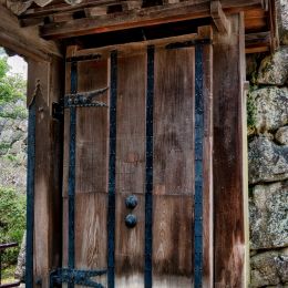 VeryoldCastledoor