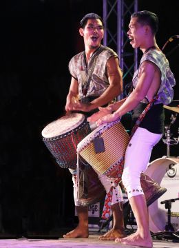 Entry number 106888 Two drummers, Chiang Mai