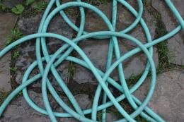 Leaving the garden hose tangled up