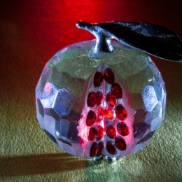 Glasspomegranate