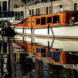 ReflectiveBoat