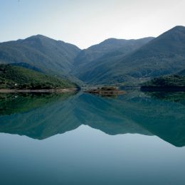 LandIntheLake