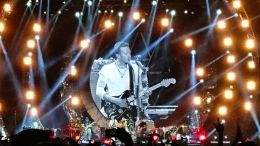 Chris Martin rocking out in Mumbai 