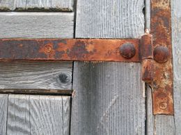 Rusty hinge