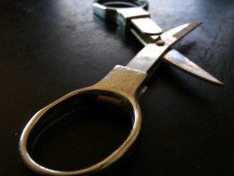 Foldingsewingscissors