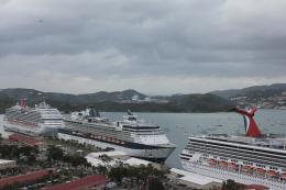 5 Cruise Ships and many little craft