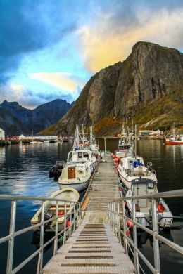 Hamnoy Port