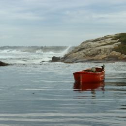 SingleRedBoat