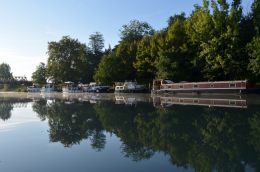 Morning on the canal