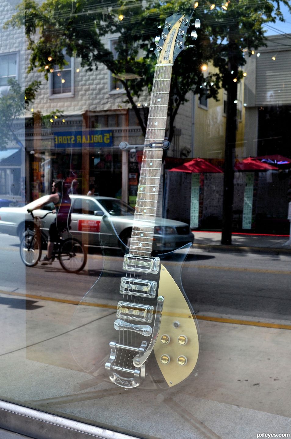 A Rickenbacker in the shop window