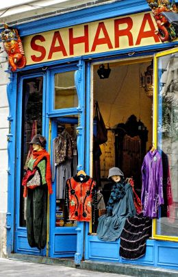 Retro Clothes Shop