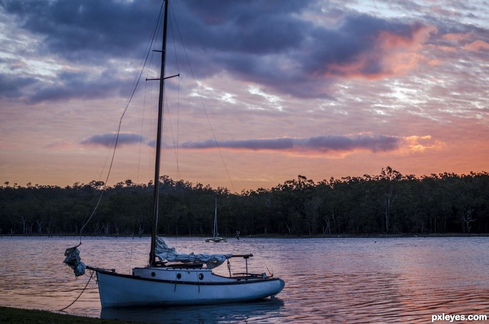 Sunset on Lake Tinaroo