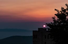 Sunset, KrujÃ« castle