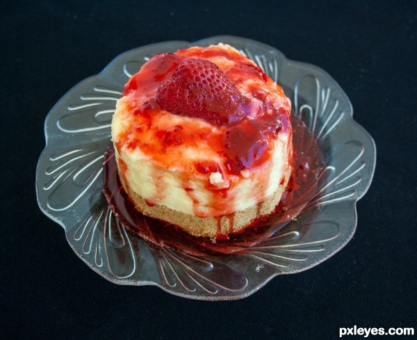 cheesecake with strawberries