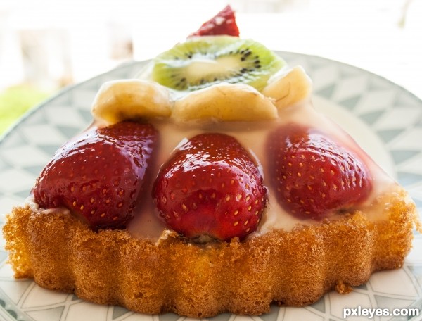 tart with fresh fruit