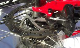 Bicycle disc brakes