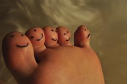 Happy toe family