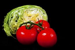 Lettuce & Fresh Vine Tomato Picture