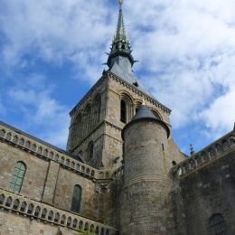 Thebelltoweroftheabbey