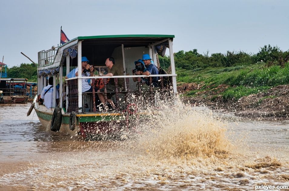 Tourist boat