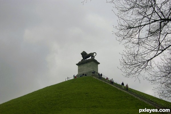 Lions Mount, Waterloo