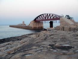 breakwater bridge