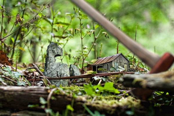 Creation of Tiny wood cutters house: Step 3