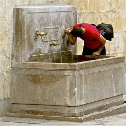 Publicdrinkingfountain