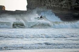 Surfs up at Ano