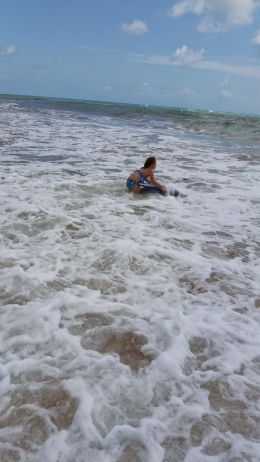 MY NIECE BOOGIE BOARDING 