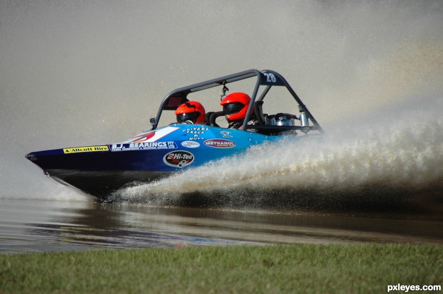 v8 superboat racing