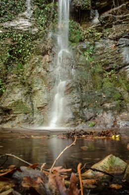 Mini Secret Waterfall in Crete