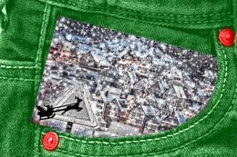 Santa Crossing in Green Jean Pocket