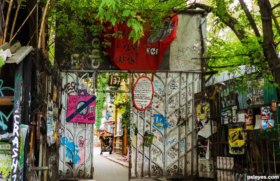 Graffiti gate
