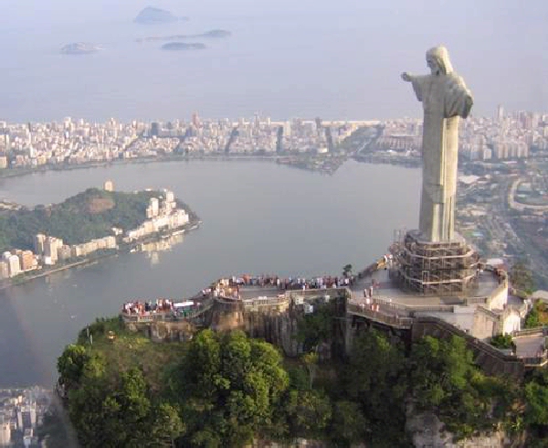 Worlds Highest Statue Photoshop Picture